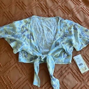 NWT Floral cropped tie shirt size XS